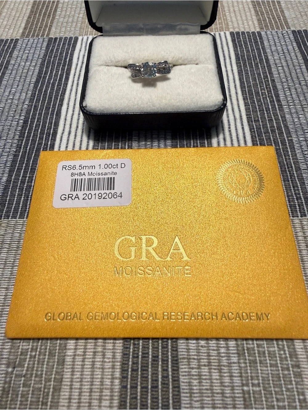 💍✨ Stunning Moissanite Rings Available! ✨💍